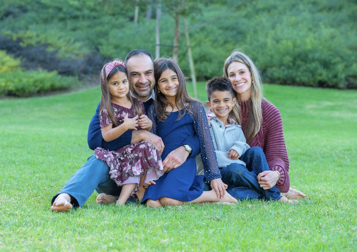 Family portrait session on the lawn
